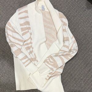 Varley Cream and Tan Women's Cardigan